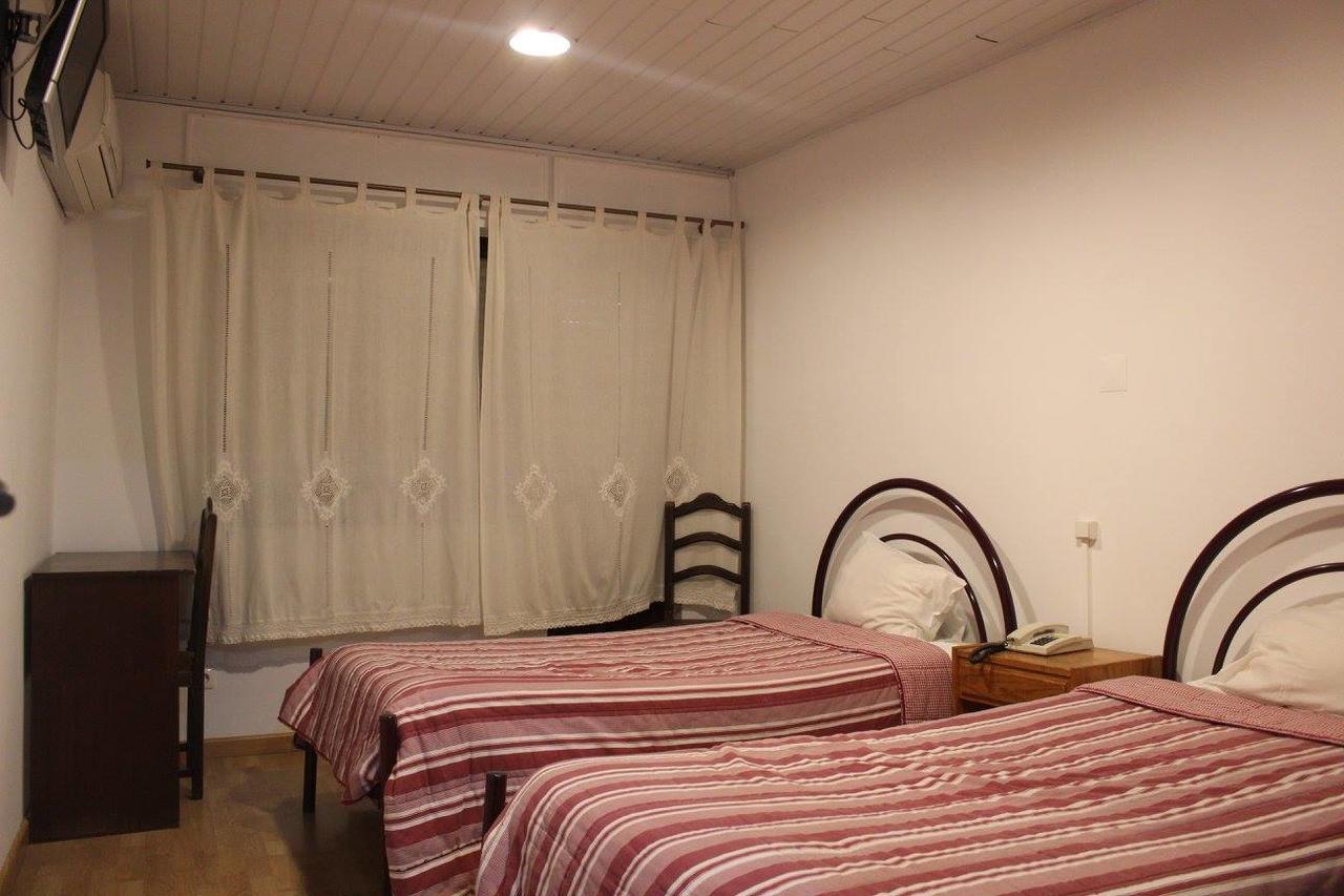 Hotel Pensão Aliança à Guarda Extérieur photo