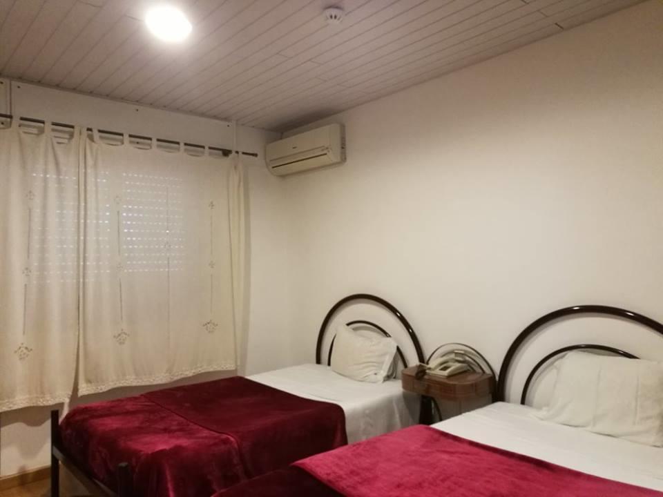 Hotel Pensão Aliança à Guarda Extérieur photo